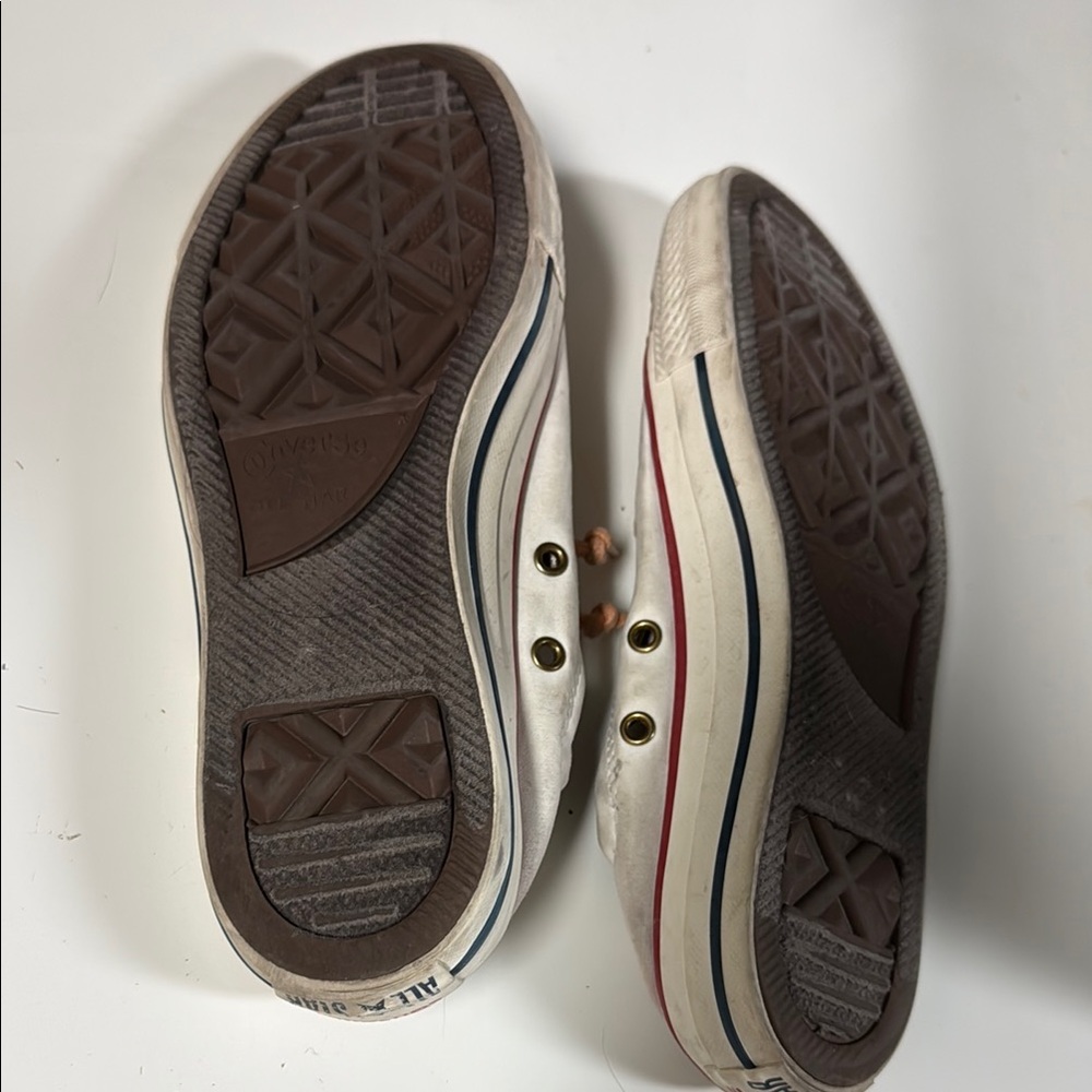 Converse Off-White Low-Top Sneakers with Red Trim - Picture 4 of 7